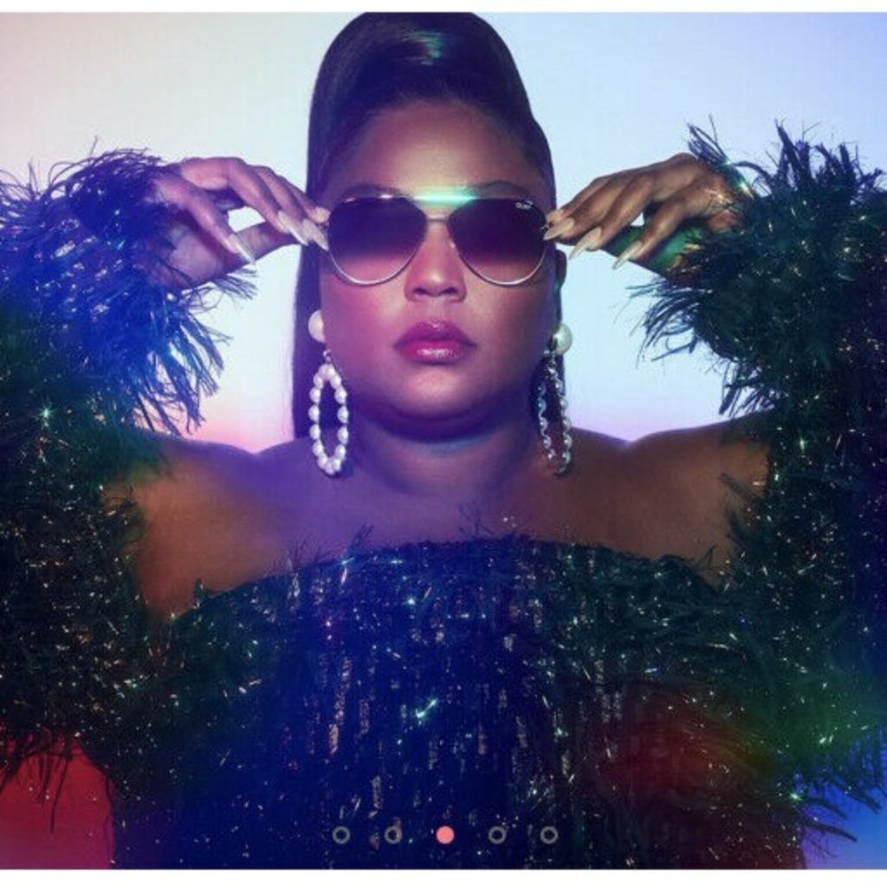 (Sold) QUAY X LIZZO HOLD PLEASE METAL AVIATOR SUN - Picture 4 of 7